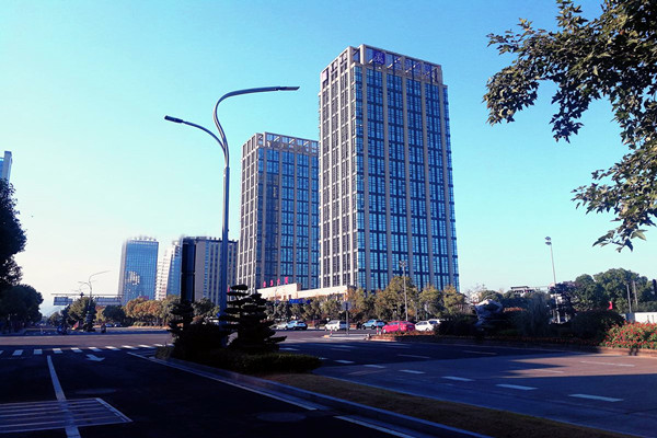 樓宇智能化專業(yè)化、系統(tǒng)化、節(jié)能化特點(diǎn)！(圖1)